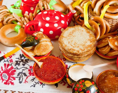 Lieder am Pancake Day: Texte russischer Volkslieder