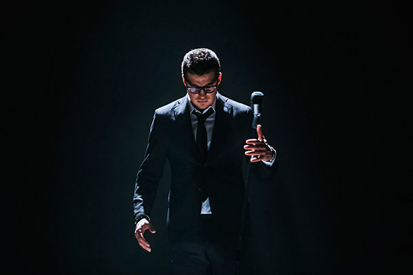 Warum werden "Returned" die spektakulärste Theatershow des 21. Jahrhunderts genannt?