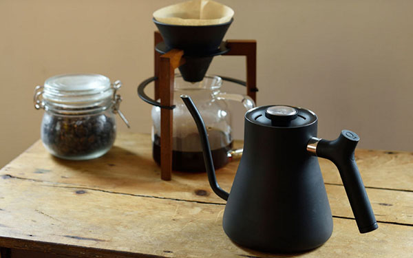 Geschenk für Ästheten: "intelligente" Kaffeemaschine Stagg Ekg