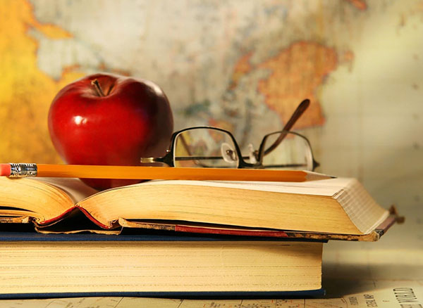Herzlichen Glückwunsch zum 1. September 2017 an Studenten und Studenten