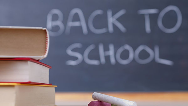 Herzlichen Glückwunsch zum 1. September 2017 an Studenten und Studenten