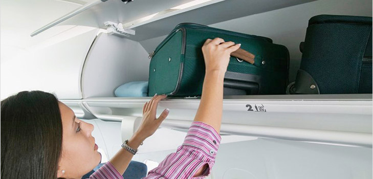 Die Regeln für das Tragen von Gepäck in einem Flugzeug