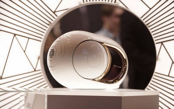 Schallrevolution: Drahtloser Lautsprecher Devialet Gold Phantom