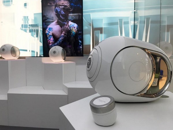 Schallrevolution: Drahtloser Lautsprecher Devialet Gold Phantom