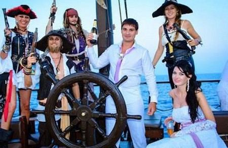 Wie man eine Hochzeit ohne Erlösung organisiert: originelle Ideen