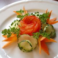 Dekoration von festlichen Speisen