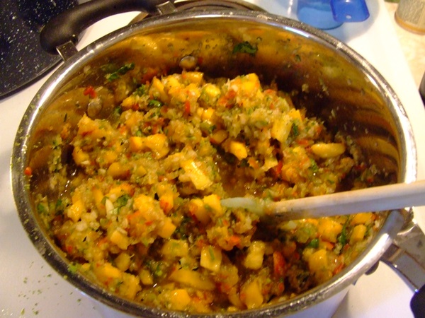 Adjika von Zucchini für den Winter: Schritt-für-Schritt-Rezepte der Rohling mit einem Foto