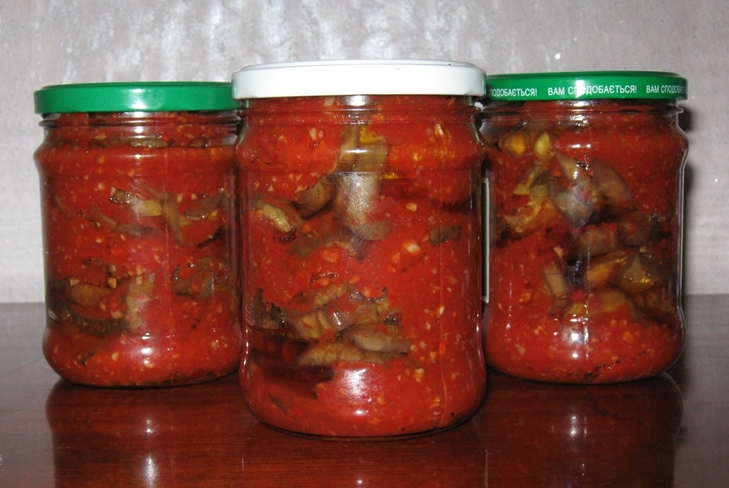 Auberginen in Adzhika für den Winter: Foto Rezept für Auberginen adzhika