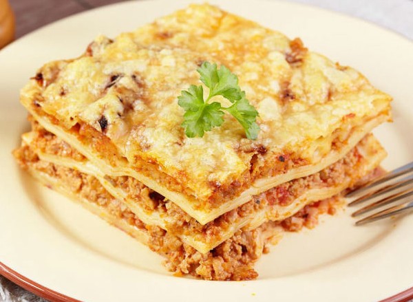 Köstliches und schnelles festliches Abendessen am 23. Februar, Lasagne mit Pilzen