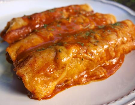 Enchiladas mit Bohnen und Wurzelgemüse