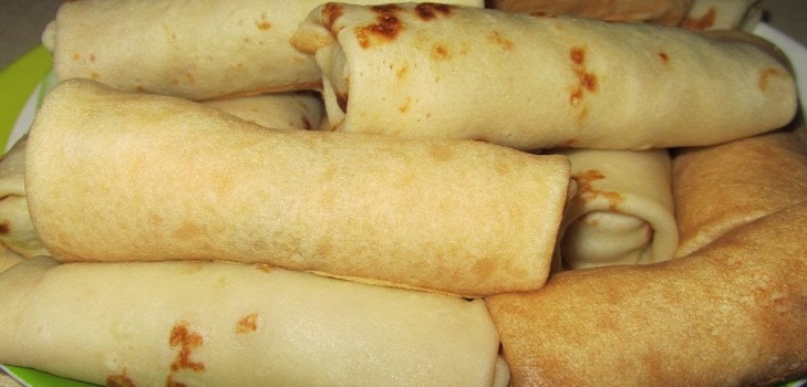 Kochgeheimnisse: Rezepte für die leckersten gefüllten Pfannkuchen mit Fotos und Videos