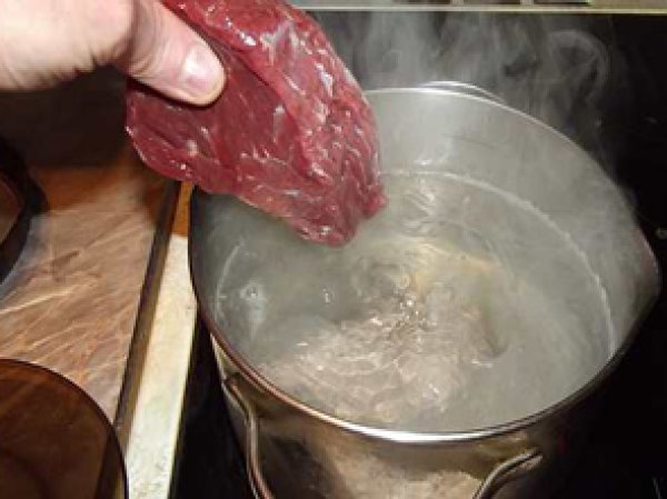 Kochgeheimnisse: Rezepte für die leckersten gefüllten Pfannkuchen mit Fotos und Videos
