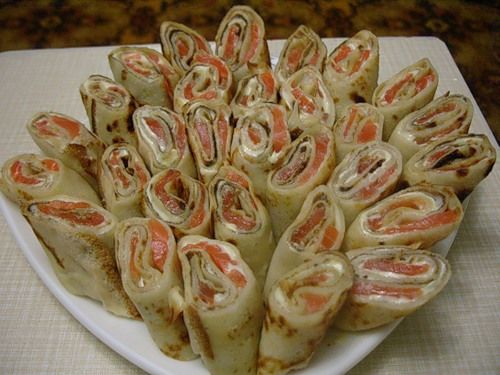Kochgeheimnisse: Rezepte für die leckersten gefüllten Pfannkuchen mit Fotos und Videos