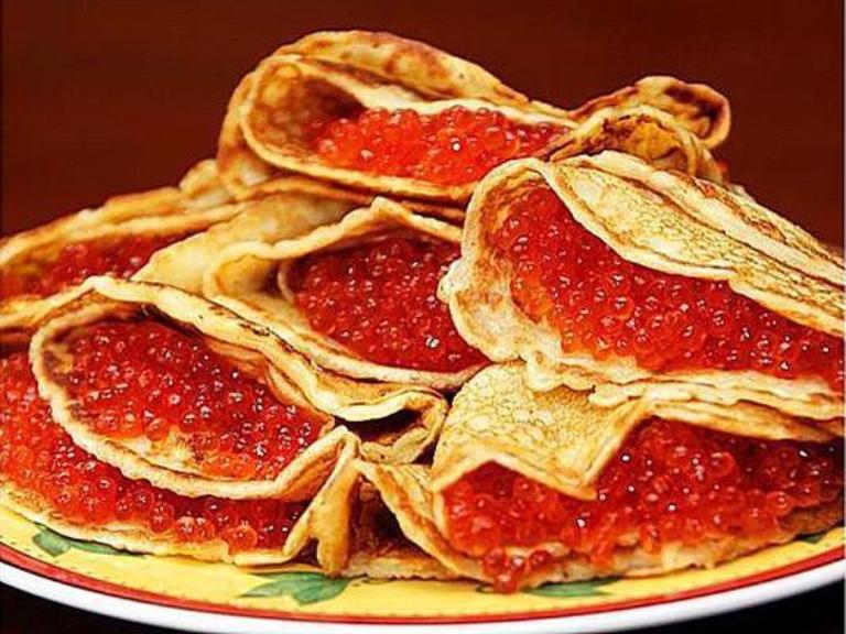 Kochgeheimnisse: Rezepte für die leckersten gefüllten Pfannkuchen mit Fotos und Videos