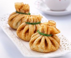 Kochgeheimnisse: Rezepte für die leckersten gefüllten Pfannkuchen mit Fotos und Videos