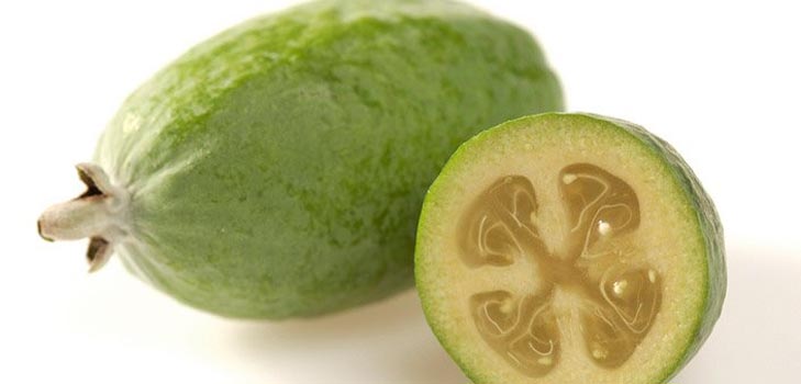 Feijoa mit Honig, ein Rezept mit einem Foto
