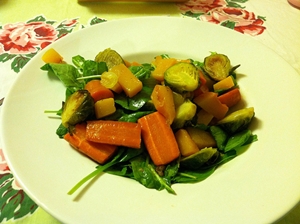 Foto von einem Rezept für einen einfachen und schmackhaften Salat zum Geburtstag ihres Mannes