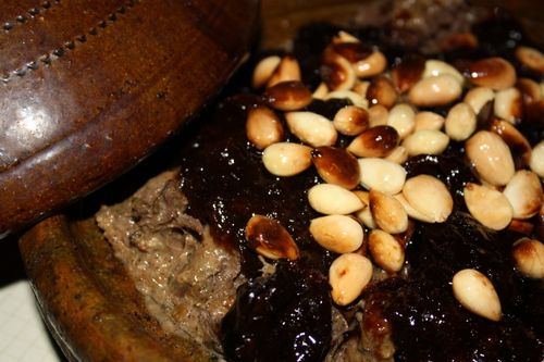Rezept für Rindfleisch mit Pflaumen im Multivark - Schritt für Schritt mit dem Foto