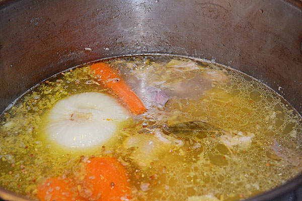 Rezepte einer Erkältung mit Fotos Schritt für Schritt gemacht - von Schweinefleisch, Stiel, Rind, Hähnchenschenkel, mit Gelatine