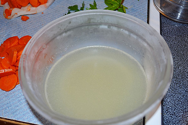 Rezepte einer Erkältung mit Fotos Schritt für Schritt gemacht - von Schweinefleisch, Stiel, Rind, Hähnchenschenkel, mit Gelatine