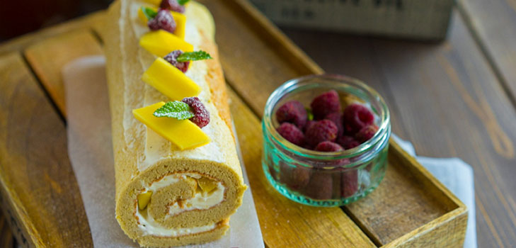 Ein raffiniertes Rezept: eine Rolle mit cremiger Sahne
