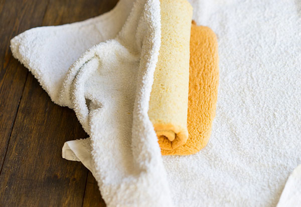Ein raffiniertes Rezept: eine Rolle mit cremiger Sahne
