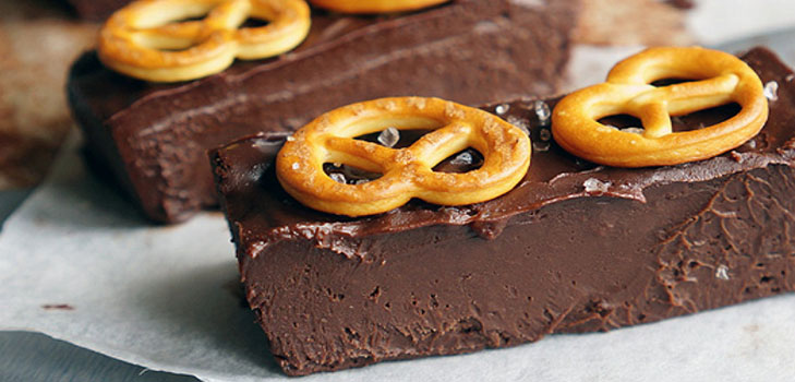 Exquisites Vergnügen: ein Rezept von Schokoladendessert mit Salz