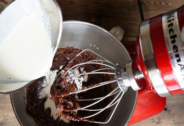 Exquisites Vergnügen: ein Rezept von Schokoladendessert mit Salz