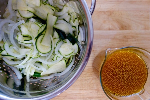 Würzige Zucchini auf Koreanisch - das leckerste Rezept für den Winter