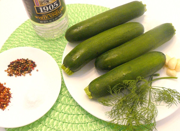 Würzige Zucchini auf Koreanisch - das leckerste Rezept für den Winter