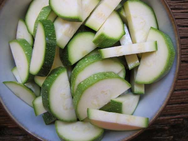 Würzige Zucchini auf Koreanisch - das leckerste Rezept für den Winter