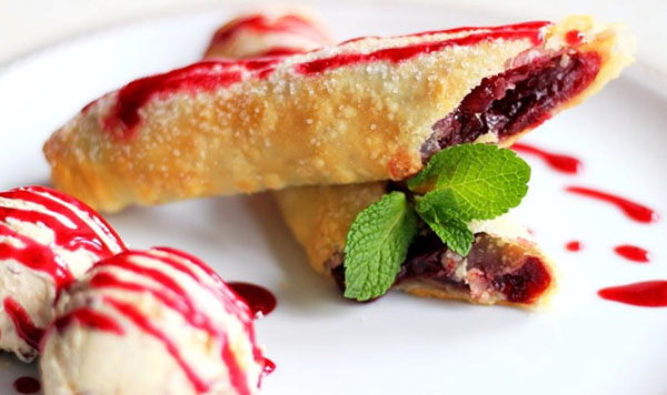 Ein Rezept für saftigen und zarten Kirschstrudel mit Zimt