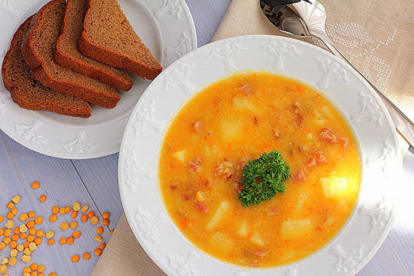 Wie man Erbsensuppe kocht