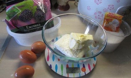 Wie man eine Creme für Cappecakes macht: Rezept für Butter, Schokolade und Proteincreme