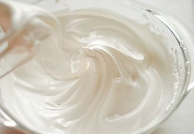 Wie man Baiser zubereitet, ein leckeres Rezept mit einem Foto