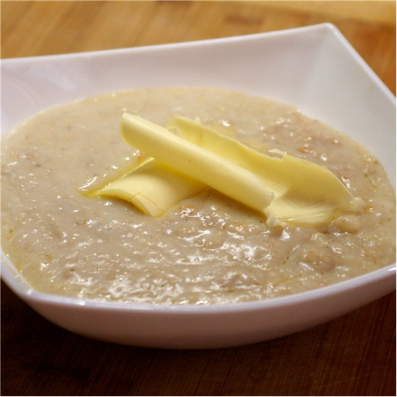 Wie man Haferbrei auf Milch kocht?
