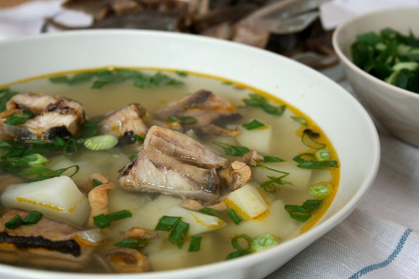 Suppe aus Konserven: schmackhafte und nützliche Rezepte