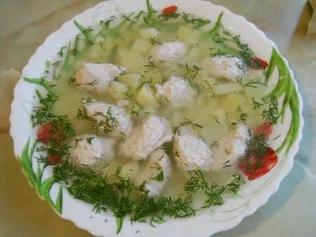 Wie man Suppe mit Knödeln zubereitet? Wie man Suppe mit Knödeln zubereitet?
