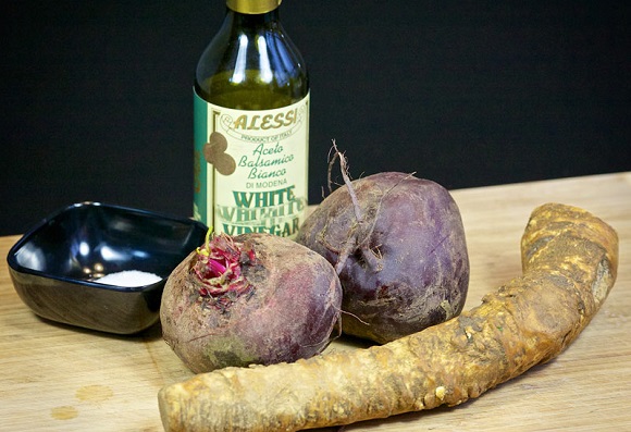 Wie man Meerrettich mit Rüben für den Winter kocht - ein Rezept mit einem Foto