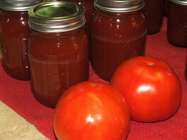 Ketchup mit eigenen Händen aus Tomaten: Schritt-für-Schritt-Rezepte für die Ernte für den Winter