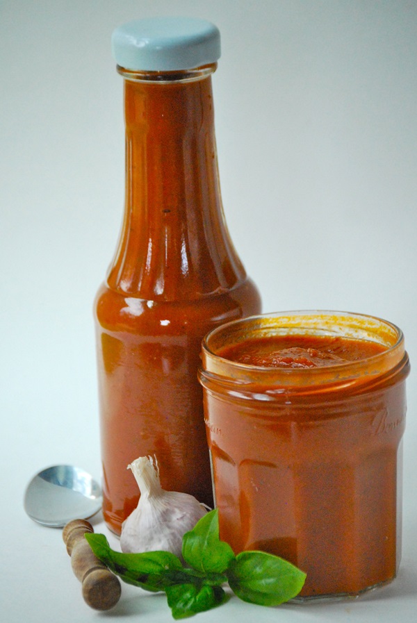 Ketchup mit eigenen Händen aus Tomaten: Schritt-für-Schritt-Rezepte für die Ernte für den Winter