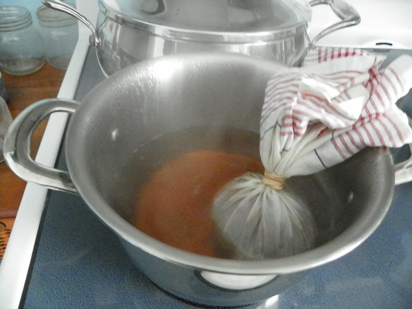 Ketchup mit eigenen Händen aus Tomaten: Schritt-für-Schritt-Rezepte für die Ernte für den Winter