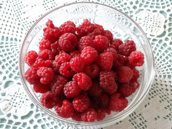 Köstliches Kompott von Himbeeren für den Winter