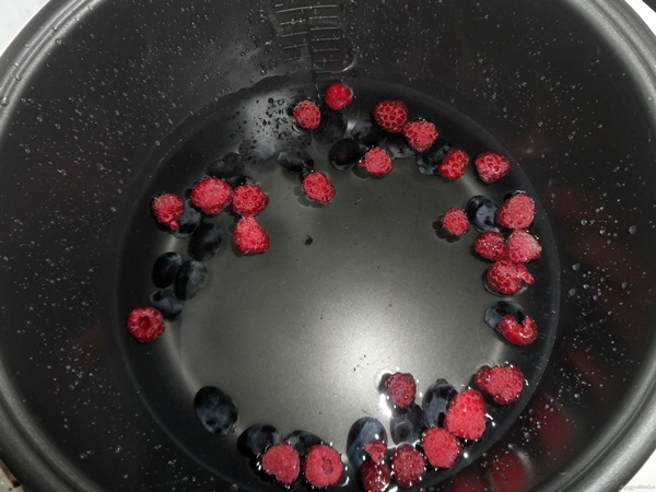 Köstliches Kompott von Himbeeren für den Winter