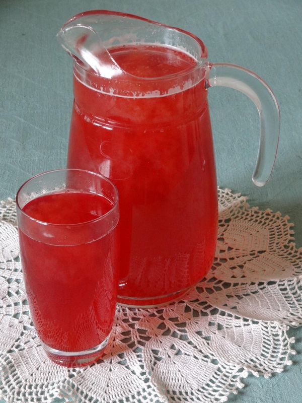 Köstliches Kompott von Himbeeren für den Winter