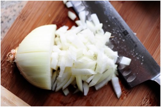 gehackte Zwiebeln