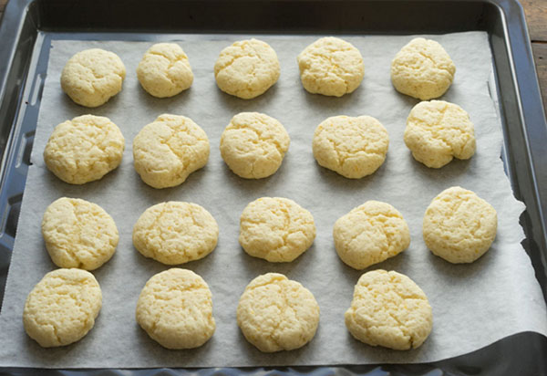 Einfaches Rezept: hausgemachte Zitronenplätzchen