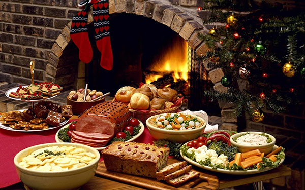 Menü für das Neujahr 2017 Hahn für Erwachsene und Kinder - was soll es interessant und festlich sein? Beste Gerichte für Neujahrs-Hahn, Rezepte mit Foto