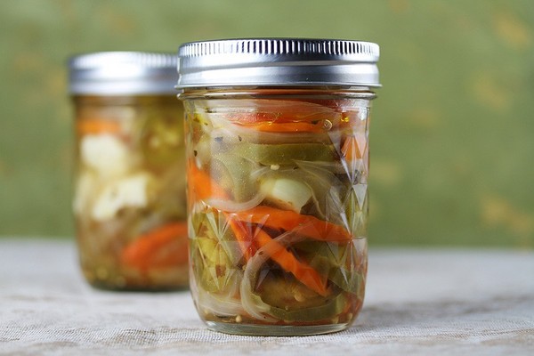 Karotten für den Winter in Dosen - auf Koreanisch, Lecho, Salat, Dressing - sehr leckere Rezepte mit Zwiebeln, Rüben, Pfeffer. Wie man Karotten für den Winter zu Hause hält