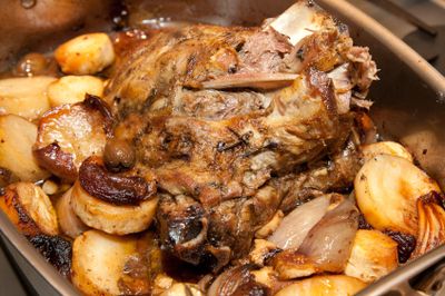 Lammrezept mit Pflaumen in einem Multivarquet - ein leckeres Urlaubsrezept